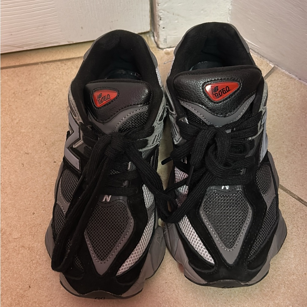New Balance Black and Gray Athletic Shoes with Cushioned Soles